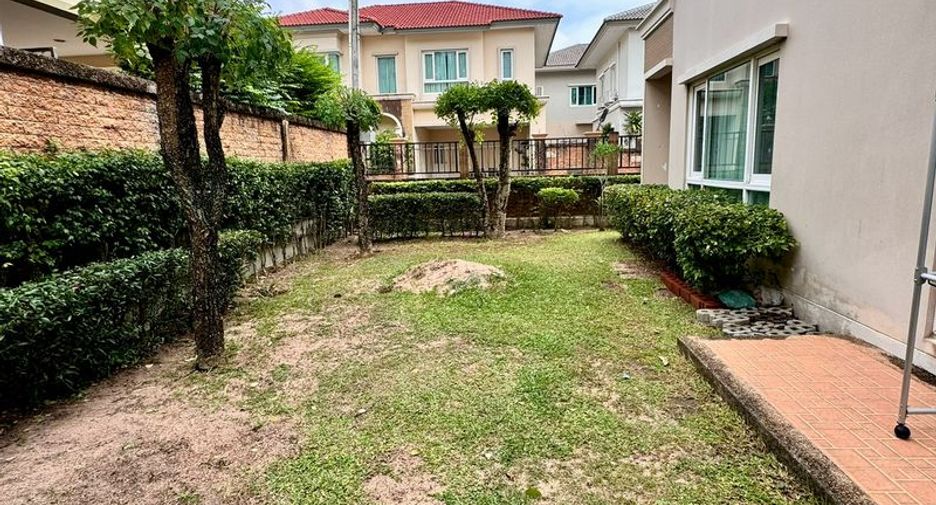 For rent 3 bedrooms house in Si Racha, Chonburi