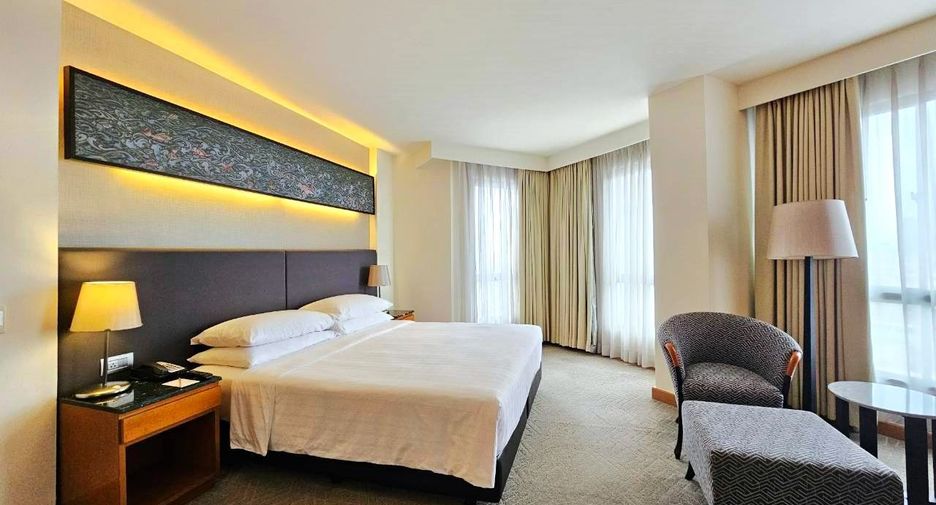 À louer 3 chambres appartement avec services à Sathon, Bangkok
