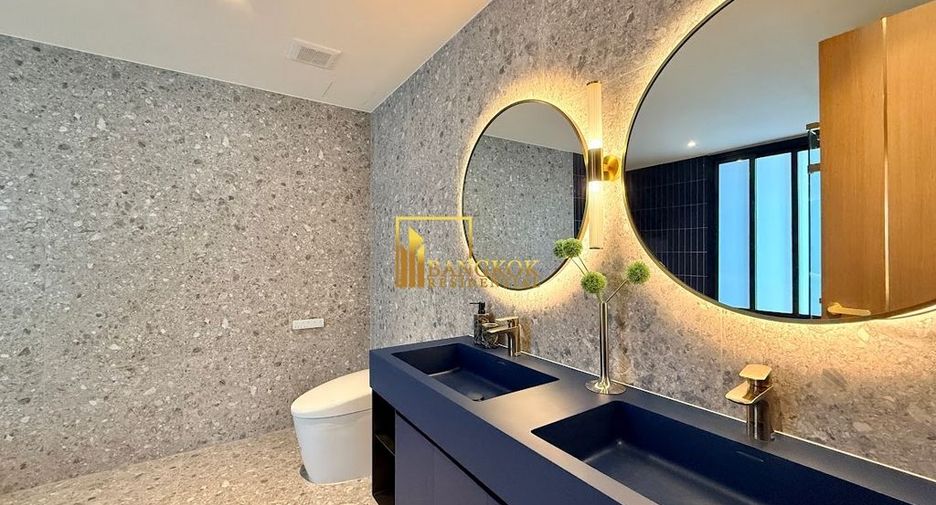 For rent 3 bedrooms condo in Khlong Toei, Bangkok