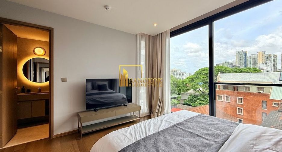 For rent 3 bedrooms condo in Khlong Toei, Bangkok