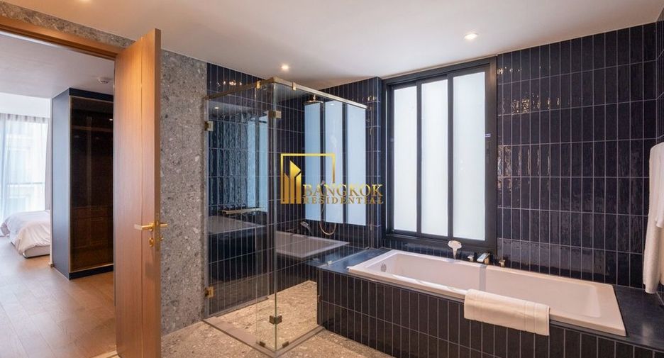 For rent 3 bedrooms condo in Khlong Toei, Bangkok