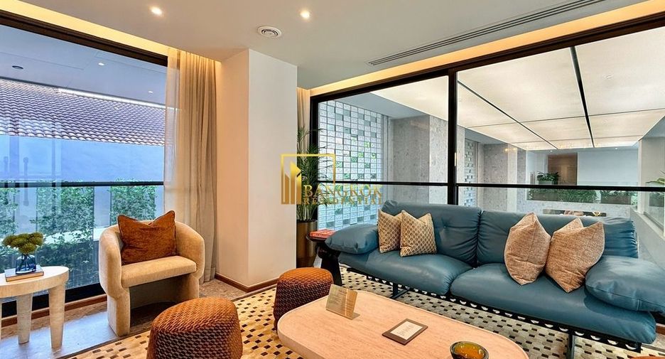 For rent 3 bedrooms condo in Khlong Toei, Bangkok