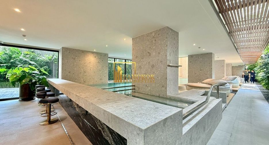 For rent 3 bedrooms condo in Khlong Toei, Bangkok