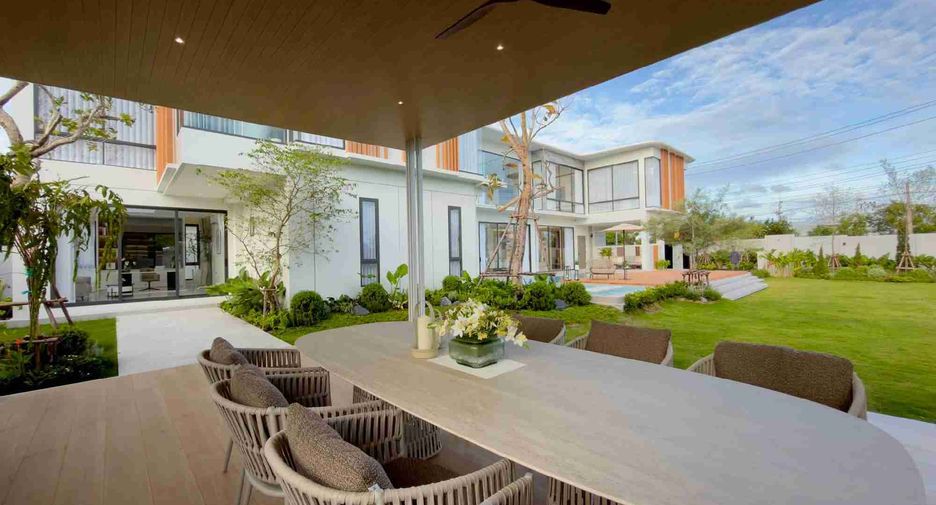 For sale 5 bedrooms house in Bang Lamung, Chonburi