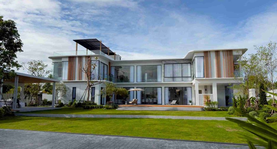 For sale 5 bedrooms house in Bang Lamung, Chonburi