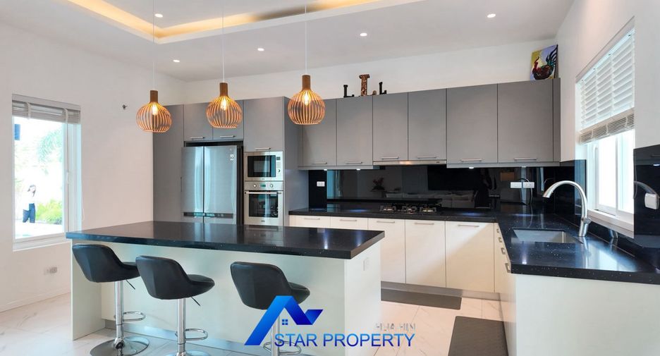 For sale 3 ベッドルーム villa in Hua Hin, Prachuap Khiri Khan