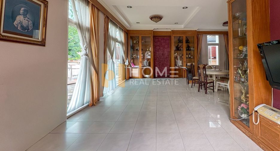 À vendre 3 chambres maison à Lat Phrao, Bangkok