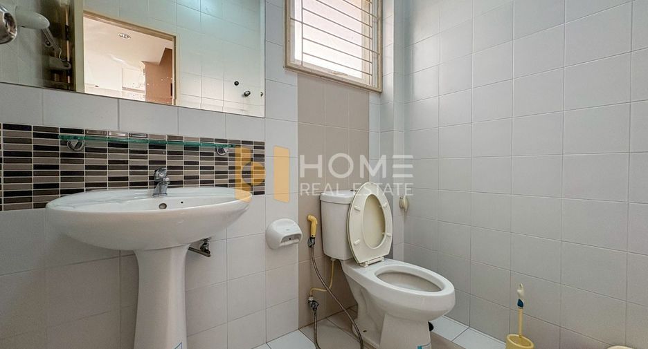 À vendre 3 chambres maison à Lat Phrao, Bangkok