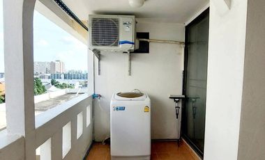 Wohnung zur Miete mit 1 Zimmer in Wang Thonglang, Bangkok