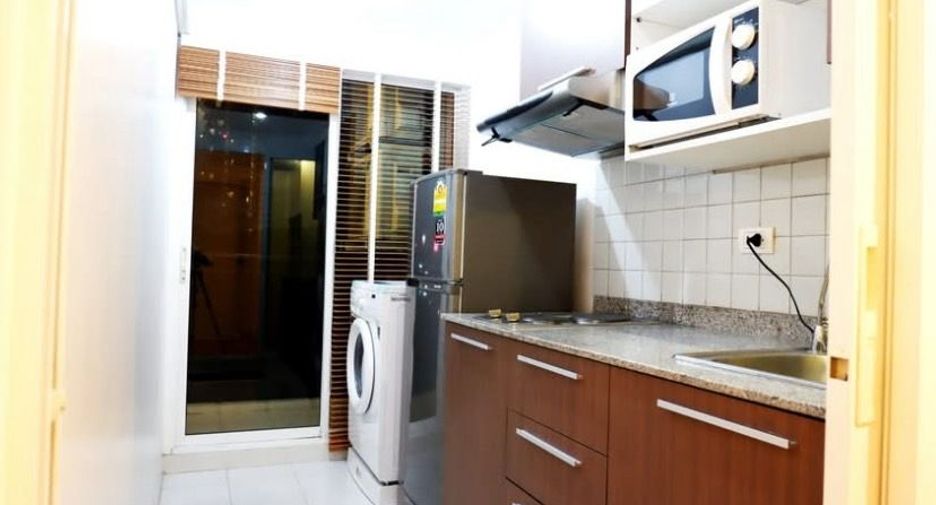 For rent 1 bed condo in Phra Khanong, Bangkok