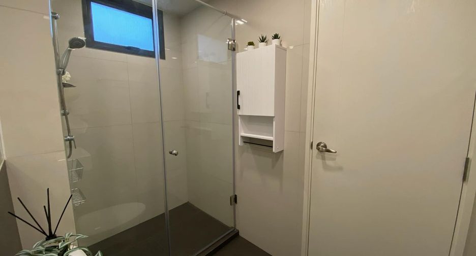 For rent 1 bed condo in Phra Khanong, Bangkok