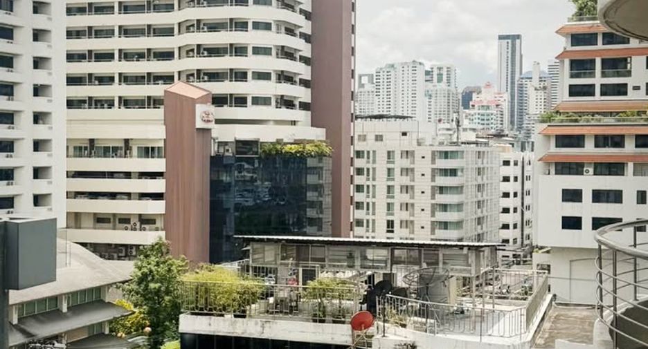 For rent 1 bed condo in Watthana, Bangkok