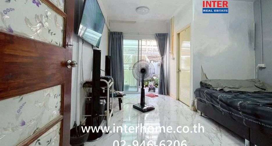 Casa adosada en venta de 3 habitaciones en Thawi Watthana, Bangkok