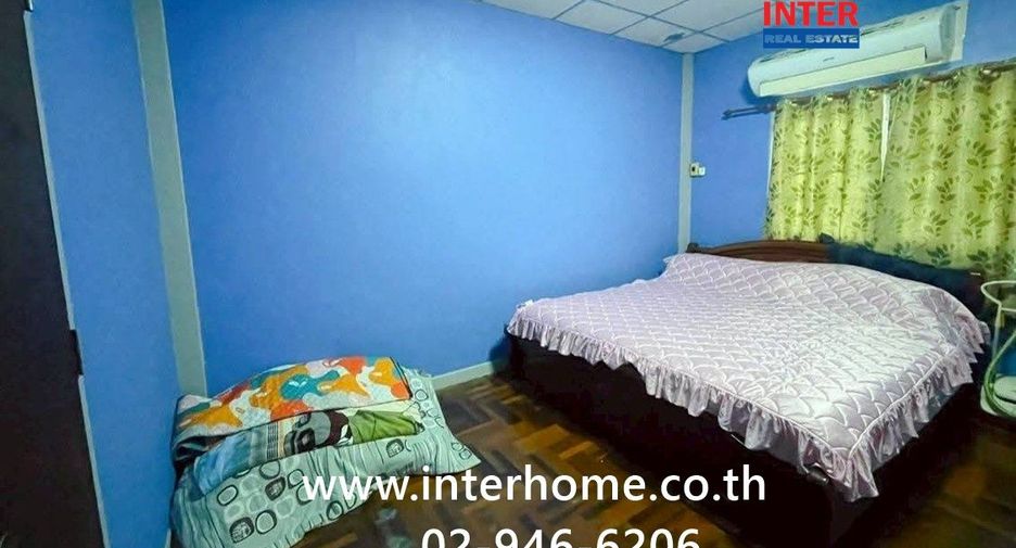 Casa adosada en venta de 3 habitaciones en Thawi Watthana, Bangkok
