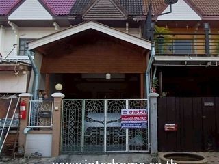 Casa adosada en venta de 3 habitaciones en Thawi Watthana, Bangkok