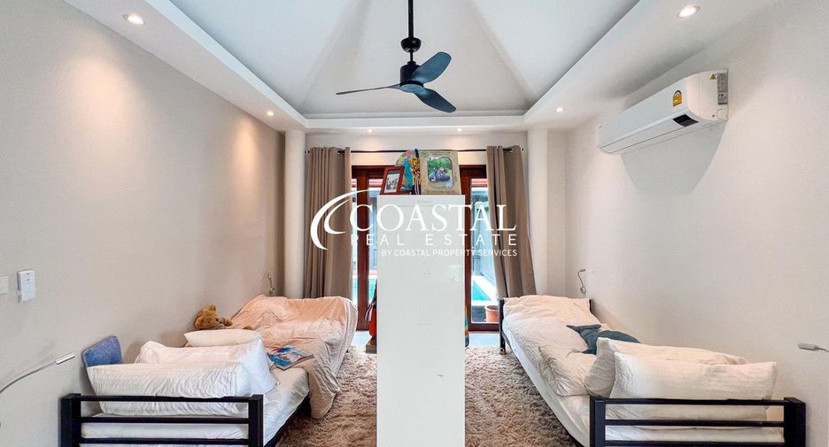 For sale 4 bedrooms house in Huay Yai, Pattaya