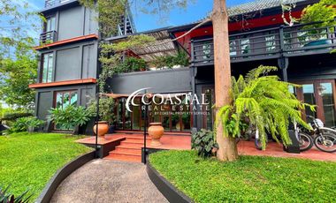 For sale 4 bedrooms house in Huay Yai, Pattaya