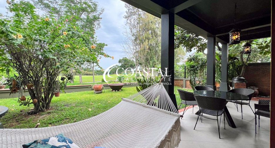 For sale 4 bedrooms house in Huay Yai, Pattaya