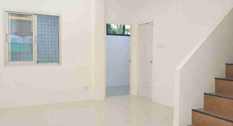 Casa adosada en venta de 3 habitaciones en Bang Yai, Nonthaburi