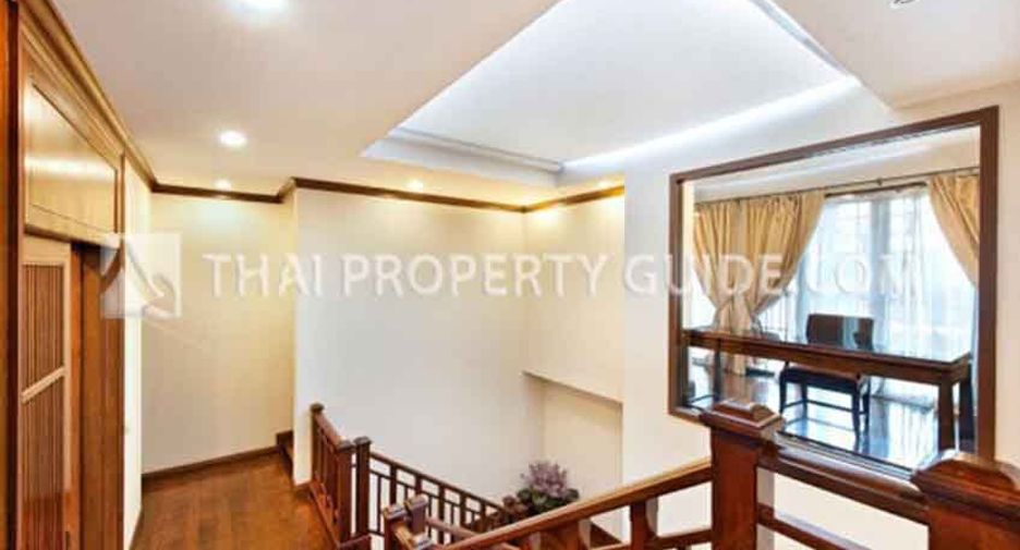 For rent 4 bedrooms house in Sathon, Bangkok