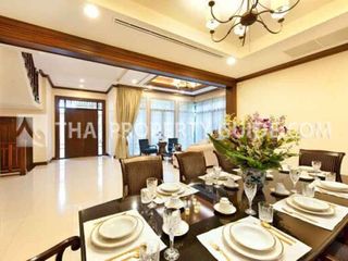 For rent 4 bedrooms house in Sathon, Bangkok