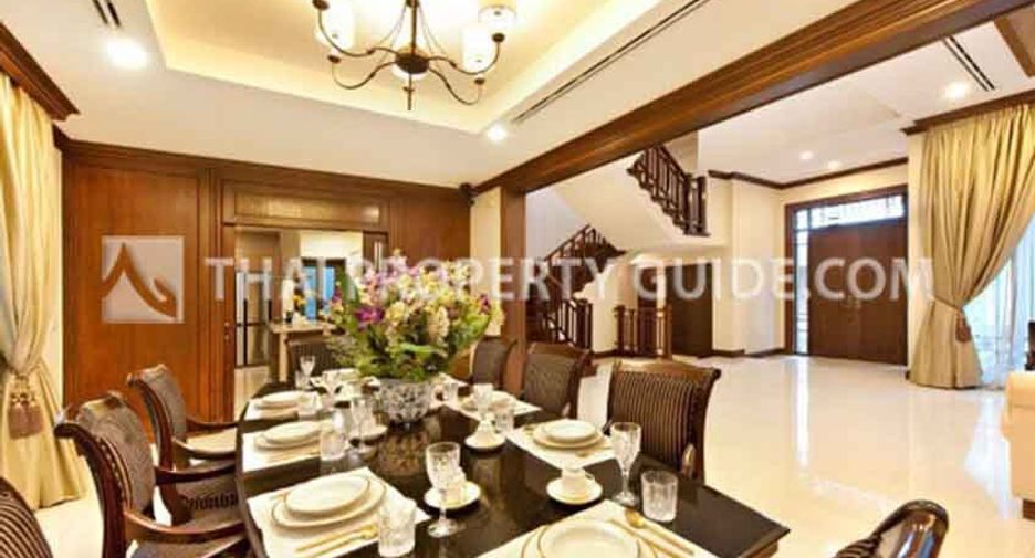 For rent 4 bedrooms house in Sathon, Bangkok