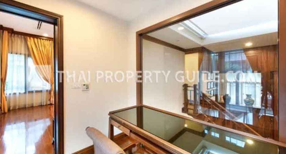For rent 4 bedrooms house in Sathon, Bangkok