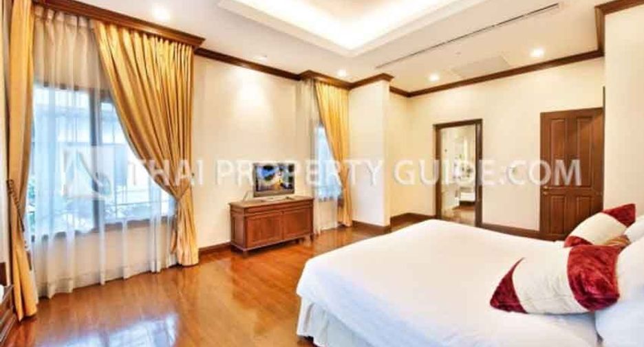 For rent 4 bedrooms house in Sathon, Bangkok