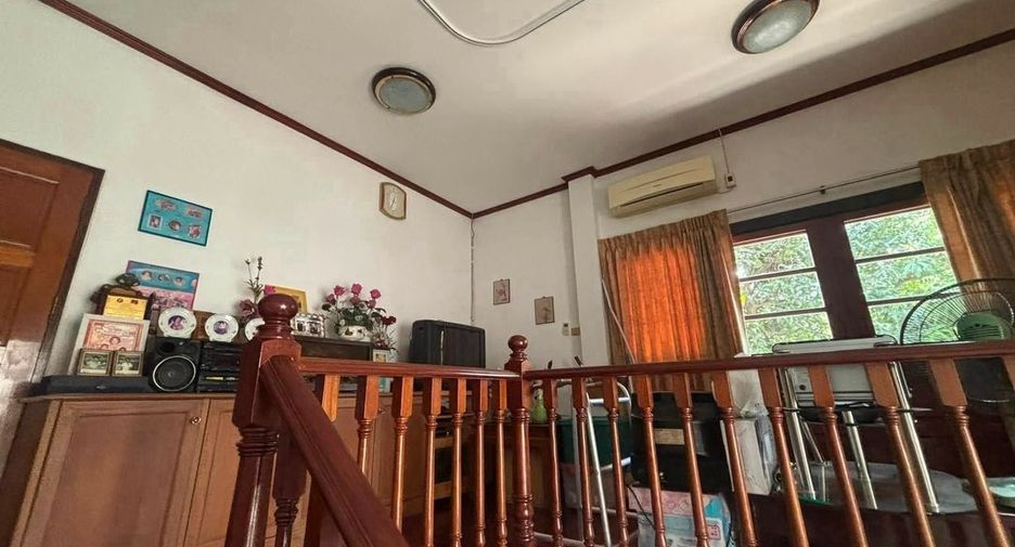 For sale 4 bedrooms house in Suan Luang, Bangkok