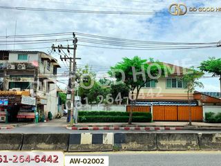 Haus zum Kauf mit 6 Zimmer in Khlong San, Bangkok
