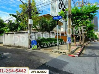 Haus zum Kauf mit 6 Zimmer in Khlong San, Bangkok