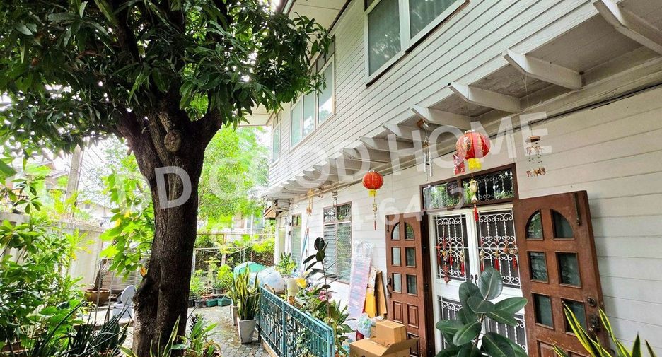 Haus zum Kauf mit 6 Zimmer in Khlong San, Bangkok