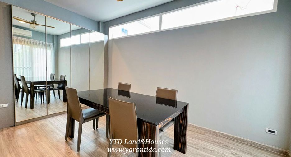 For sale 4 bedrooms house in Bang Phli, Samut Prakan