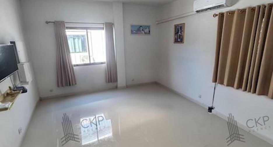 For sale 2 bedrooms warehouse in Krathum Baen, Samut Sakhon