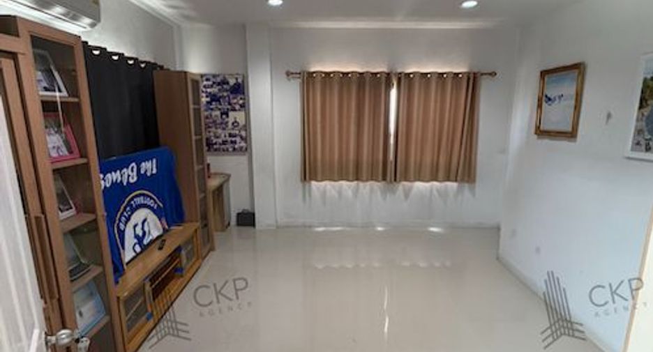 For sale 2 bedrooms warehouse in Krathum Baen, Samut Sakhon