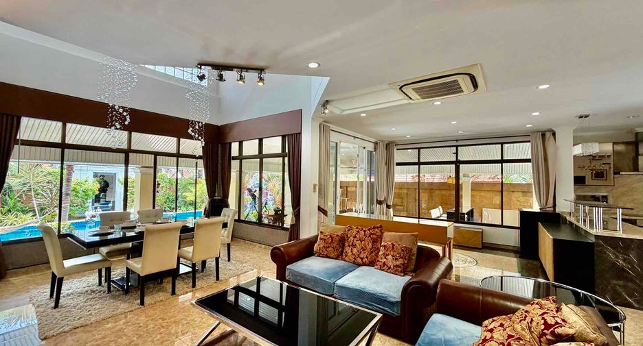 For rent 4 bedrooms villa in Jomtien, Pattaya