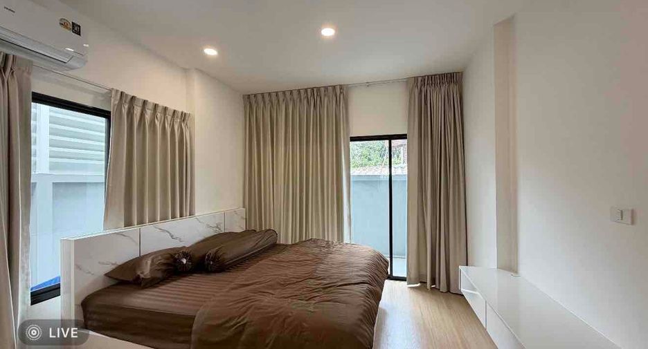 For rent 5 bedrooms house in Suan Luang, Bangkok