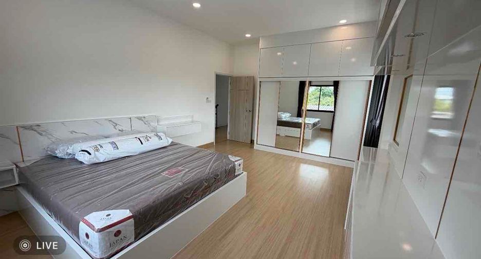For rent 5 bedrooms house in Suan Luang, Bangkok
