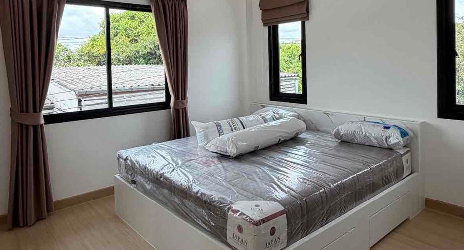 For rent 5 bedrooms house in Suan Luang, Bangkok