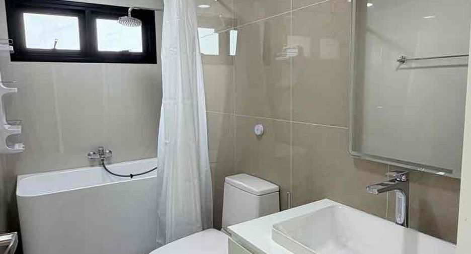 For rent 5 bedrooms house in Suan Luang, Bangkok