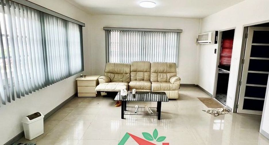 Haus zum Kauf mit 5 Zimmer in Pak Kret, Nonthaburi