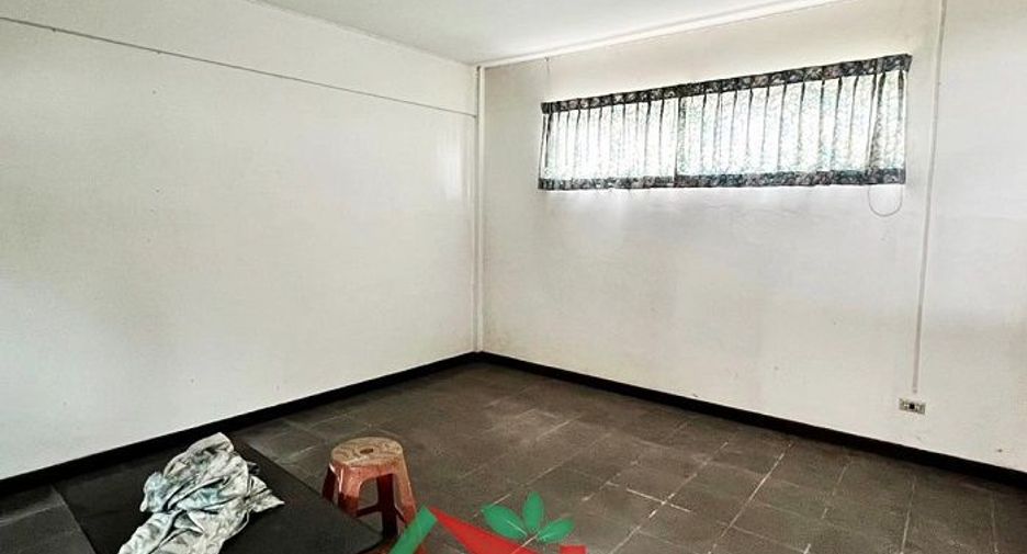Haus zum Kauf mit 5 Zimmer in Pak Kret, Nonthaburi