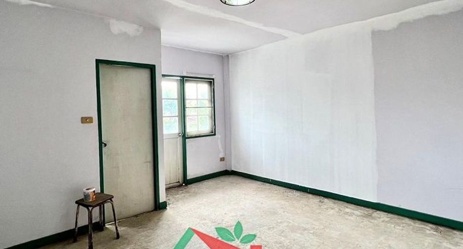 Haus zum Kauf mit 5 Zimmer in Pak Kret, Nonthaburi