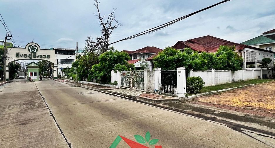 Haus zum Kauf mit 5 Zimmer in Pak Kret, Nonthaburi