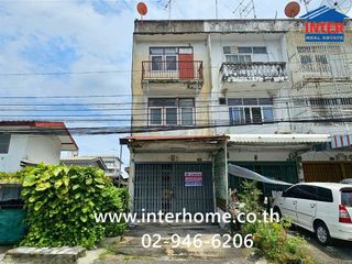 Gewerbefläche zum Kauf mit 2 Zimmer in Phra Khanong, Bangkok