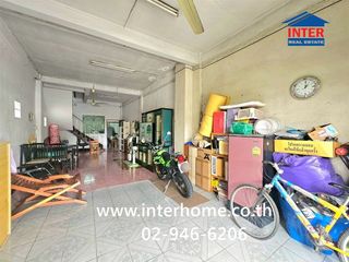 Gewerbefläche zum Kauf mit 2 Zimmer in Phra Khanong, Bangkok