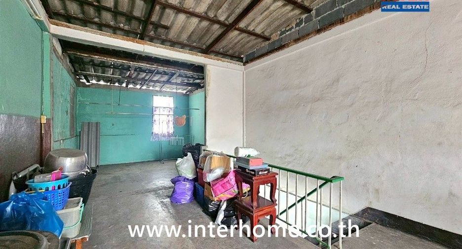 Gewerbefläche zum Kauf mit 2 Zimmer in Phra Khanong, Bangkok