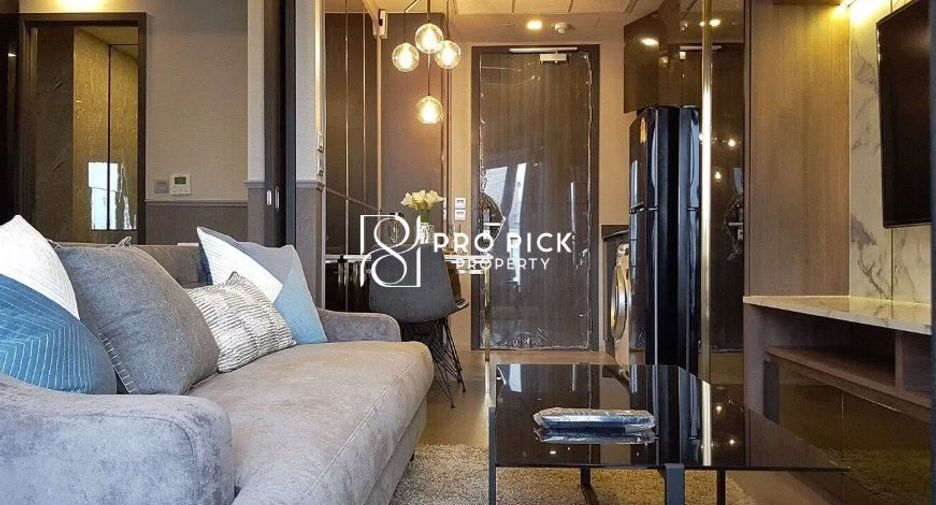 For rent 2 bedrooms condo in Watthana, Bangkok