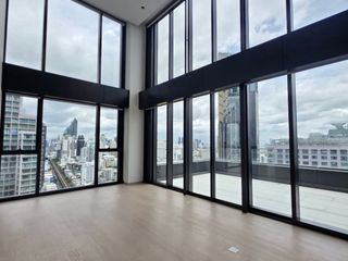 Condo en venta de 4 habitaciones en Khlong Toei, Bangkok