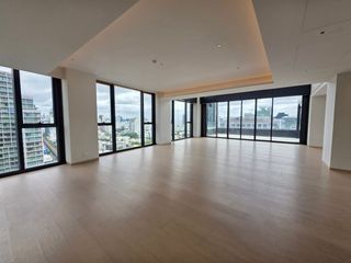 Condo en venta de 4 habitaciones en Khlong Toei, Bangkok
